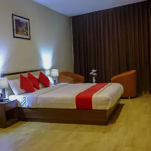 3* Hotel Regal Airport